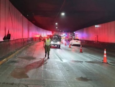 Motociclista murió tras impactar contra un muro en la autopista Costanera Norte