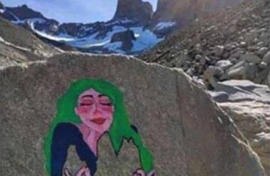 PDI detuvo a turista italiana que realizó pintura en roca en Torres del Paine