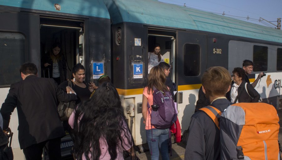 Tren del Recuerdo: 400 pasajeros en el primer viaje directo Santiago-Concepción