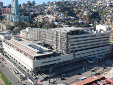 Colegio Médico llama al Ministerio de Salud a "revisar la Ley de Presupuesto" ante grave crisis en el Gustavo Fricke y otros hospitales