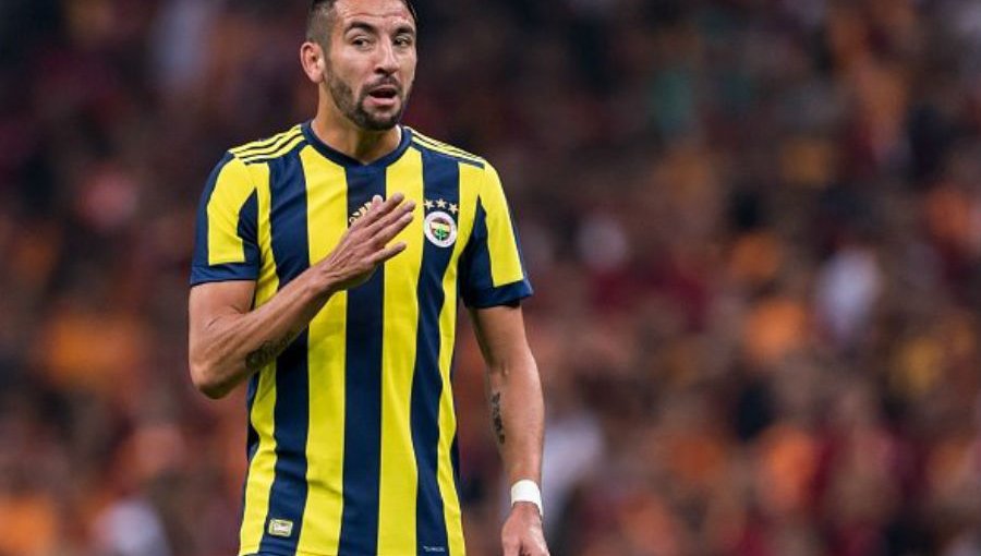 Mauricio Isla participó en la clasificación del Fenerbahce a cuartos de Copa de Turquía