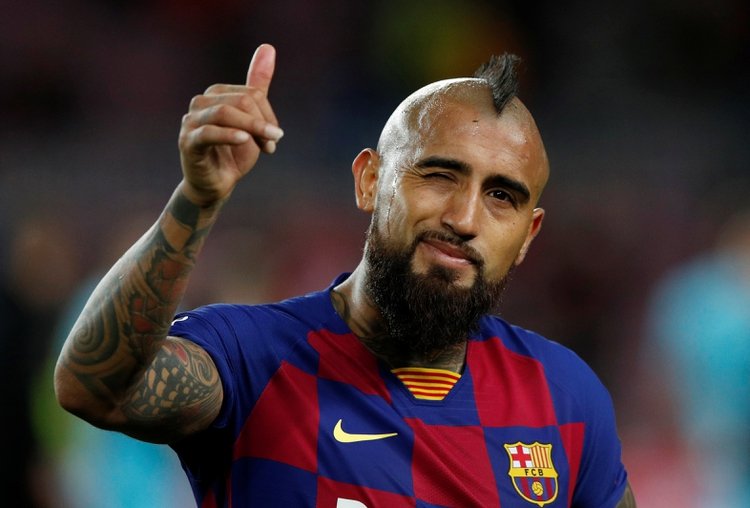 Arturo Vidal fue citado para el cruce entre Barcelona e Ibiza por Copa del Rey