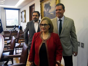 Felipe Harboe declinó ser candidato a la presidencia del Senado y dejó su lugar a Adriana Muñoz