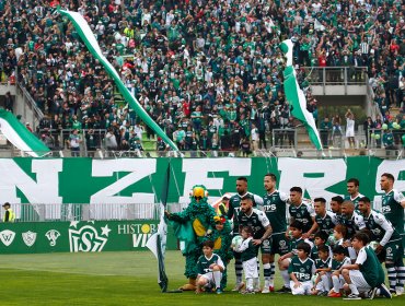 Hinchas de Santiago Wanderers ya agotaron la mitad de sus entradas para duelo con la UC