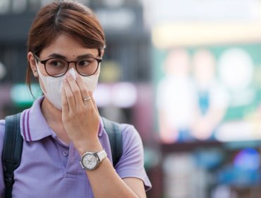 China confirma primer muerto por coronavirus fuera de la provincia donde se originó