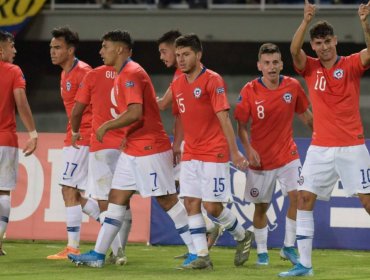 La Roja enfrenta a Argentina buscando mantener el liderato en Preolímpico