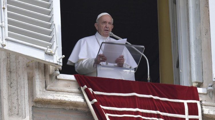 Papa Francisco condena el antisemitismo en el 75º aniversario de la liberación de Auschwitz: "Nunca más"