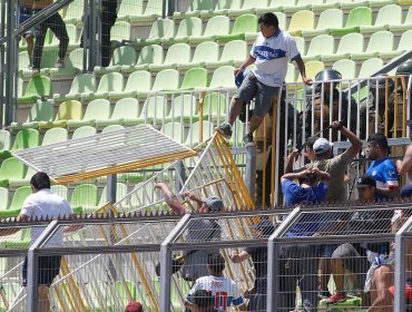 Robo de un lienzo dio origen a serios incidentes en duelo Wanderers vs UC