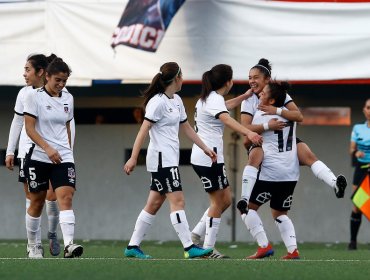 Colo-Colo profesionalizará rama femenina de fútbol: todas las jugadoras tendrán contrato