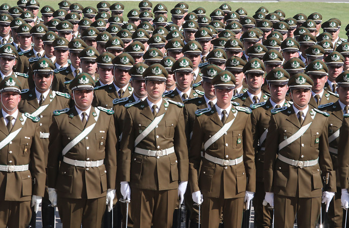 Gobierno trabaja en reforma a Carabineros de cara al 2027: descartan "refundación"