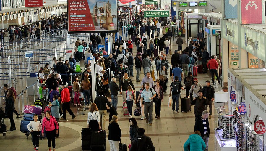 Decretan Alerta Temprana Preventiva en aeropuerto de Santiago por posible llegada de coronavirus