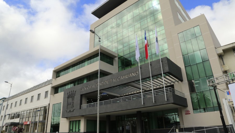 Talcahuano: Cinco funcionarios de Salud municipal cobraron cheques por cerca de $500 mil