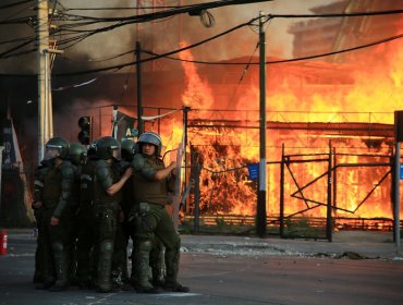 Carabineros y jornada de violencia en el país: "Nos recuerda los peores momentos de octubre"