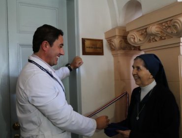 Resaltan obra de las "Hijas de la Caridad" con inauguración de sala en el hospital Van Buren de Valparaíso