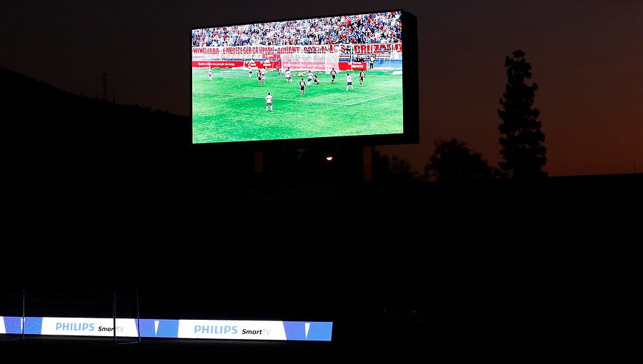 Universidad Católica inauguró moderna pantalla en San Carlos de Apoquindo