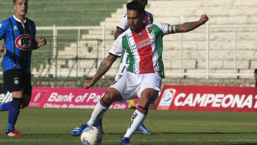 Con un expulsado, Palestino logró un ajustado triunfo de local sobre Huachipato