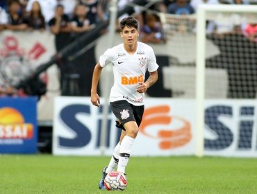 Ángelo Araos no fue incluido por Corinthians para la fase previa de Copa Libertadores