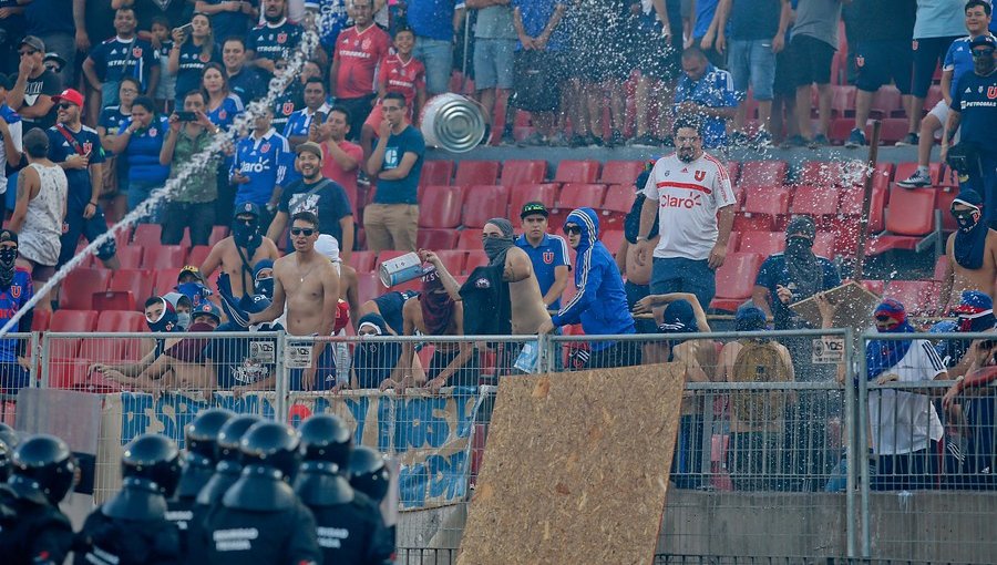 La U aplicó derecho de admisión a siete hinchas detenidos por incidentes