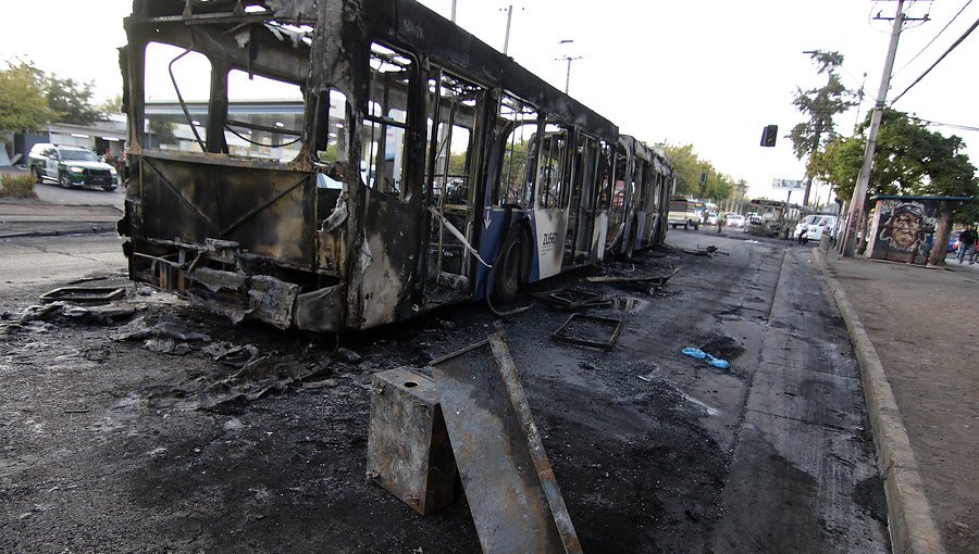 63 buses del Transantiago han sido quemados desde el inicio del estallido social