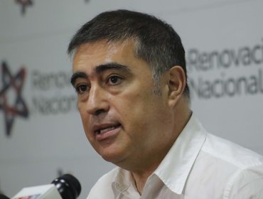 Mario Desbordes: "Es muy fácil rechazar el diálogo cuando no se baja del barrio alto"