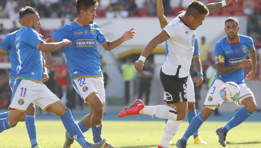 Colo Colo sigue perdiendo puntos y cayó ante un buen Audax Italiano