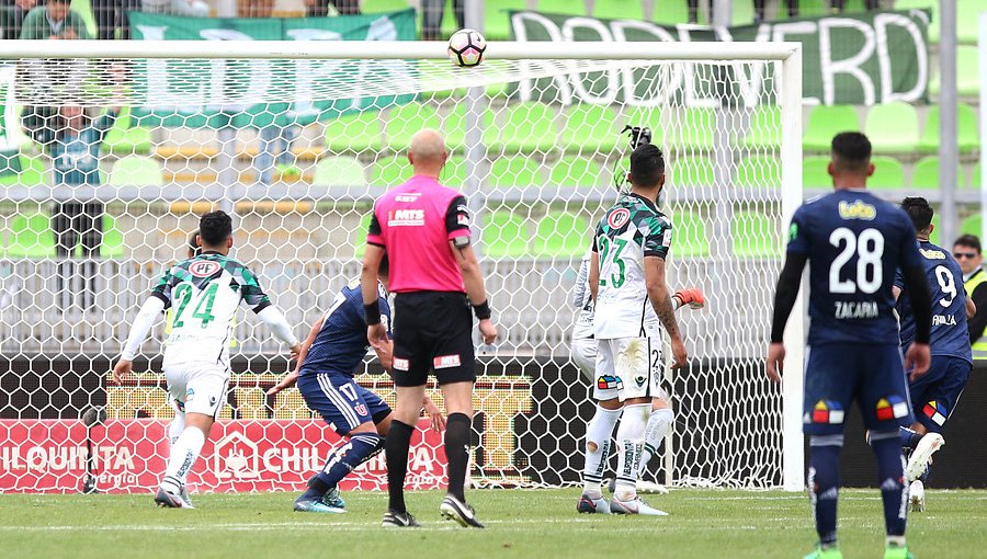 Hinchas de la U no podrán asistir al partido frente a S. Wanderers en Valparaíso