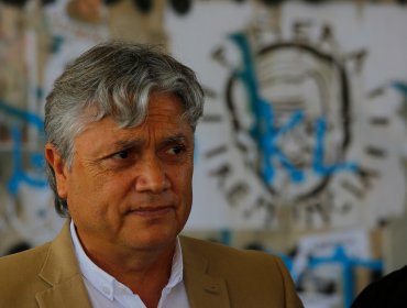 Senador Navarro pide suma urgencia a proyecto de ley que declara al cohecho como imprescriptible