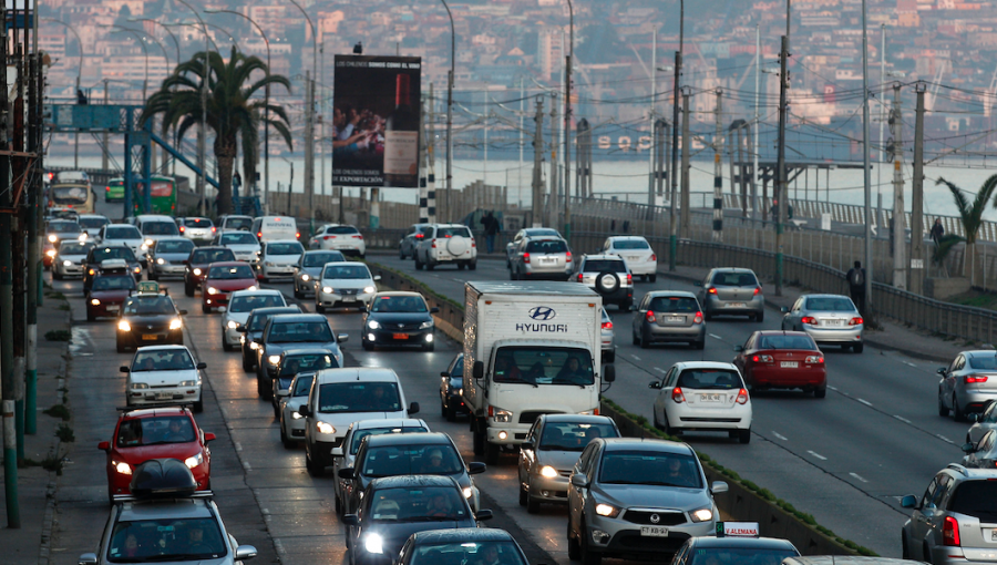 Microbuseros del Gran Valparaíso anuncian paro para este lunes 17: hay 600 trabajadores adheridos