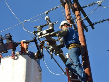 Corte de energía eléctrica afectó a unos 86 mil clientes de Chilquinta en el valle del Aconcagua