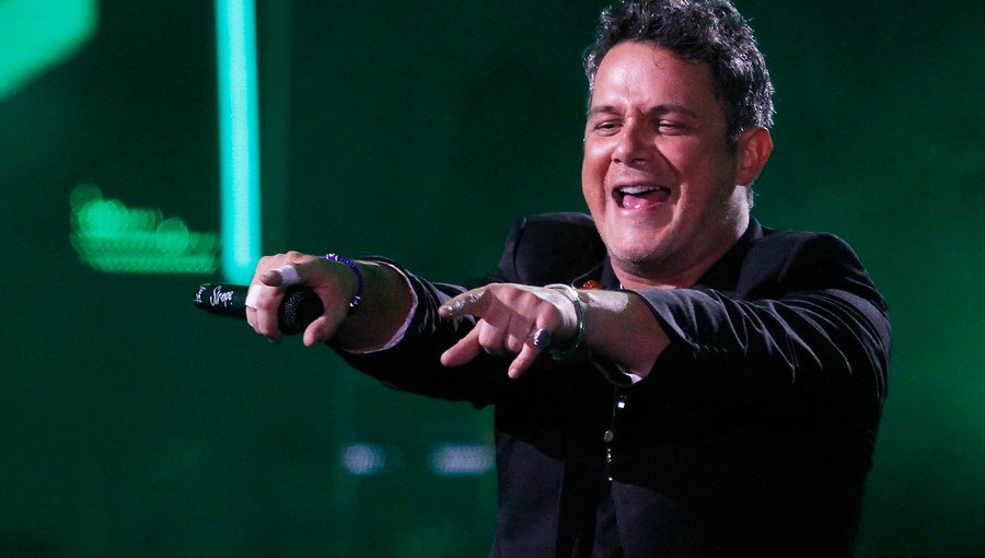 Alejandro Sanz encabezó los mensajes de ánimo de artistas a Joaquín Sabina