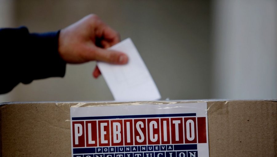 Lista de comandos, partidos y parlamentarios que participarán en franja del Plebiscito