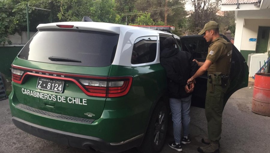 Carabineros detuvo a sujeto acusado de femicidio frustrado en Santiago