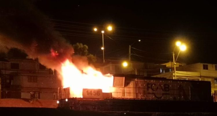 Arresto domiciliario nocturno para imputado por desórdenes durante quema de ferrocarril en Antofagasta