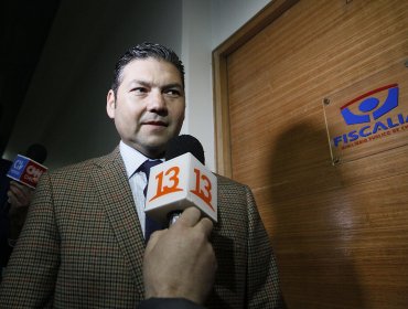 Funcionarias se querellan contra fiscal Eugenio Campos por apremios ilegítimos