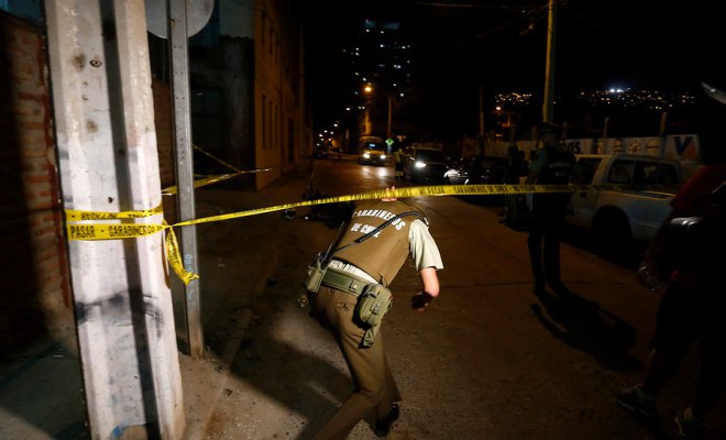 Tragedia en Casablanca: Vehículo cae y deja sin vida a dueño que lo arreglaba