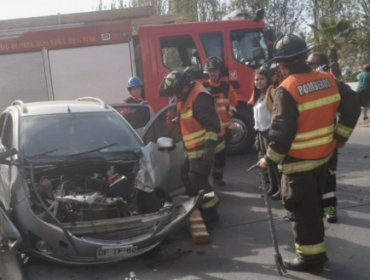 Accidente en 1 Norte esquina calle Quillota deja cinco lesionados y alta congestión en Viña