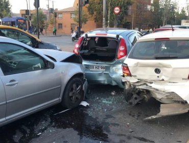 Hombre en estado de ebriedad provocó accidente múltiple en Santiago