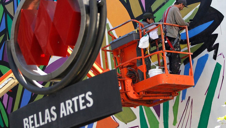 Metro de Santiago cerrará estación Bellas Artes de Línea 5 durante tres días