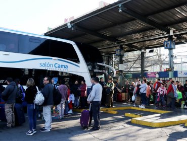 Seremi de Salud de Valparaíso busca a pasajeros de bus que viajaron con mujer que falleció de meningococcemia fulminante