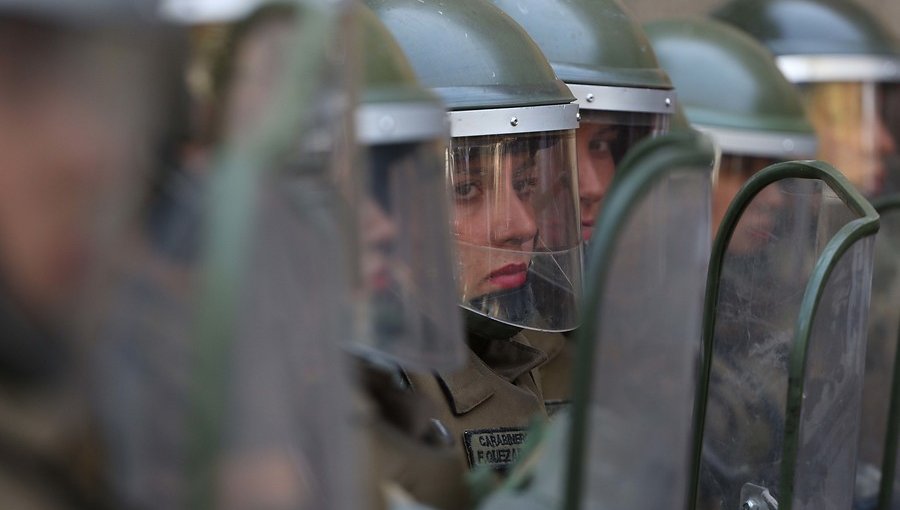 Gobierno anuncia que carabineras resguardarán marcha del Día Internacional de la Mujer