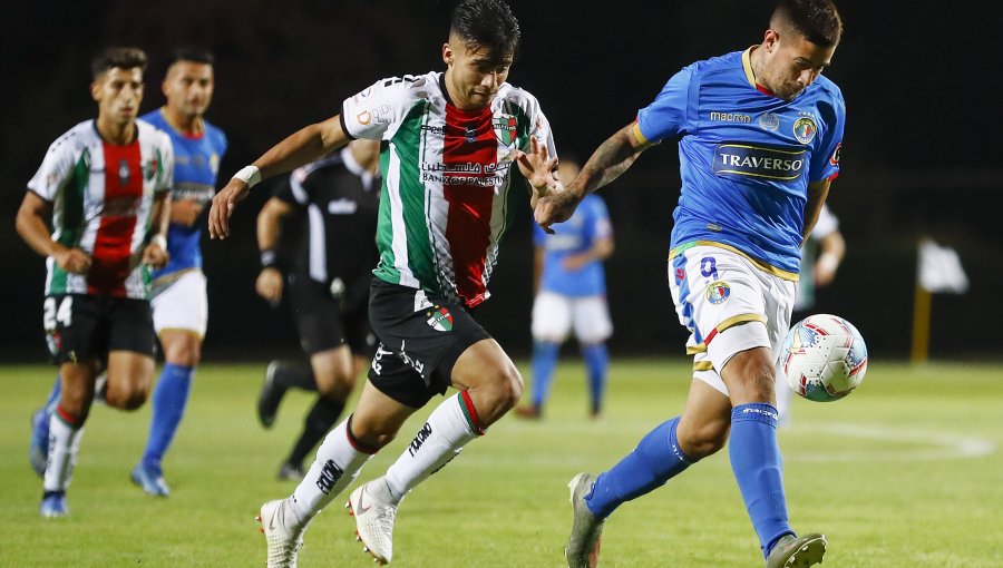 Palestino venció a Audax Italiano en duelo que tuvo al VAR como protagonista