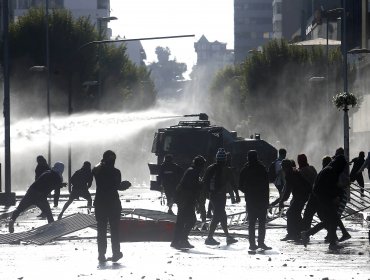 Plaza Sucre en Viña del Mar convertida en un campo de batalla: Imágenes de los violentos enfrentamientos