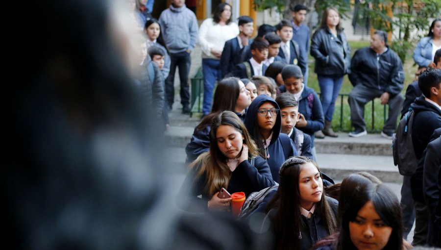 Más de 850 colegios iniciarán sus clases a partir de este lunes en Santiago