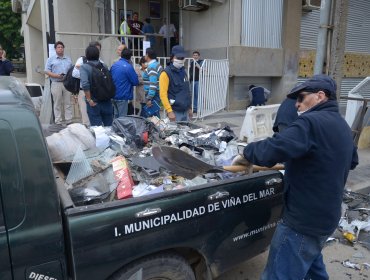 Municipio de Viña del Mar lamentó daños en 30 contenedores, señalética y semáforos