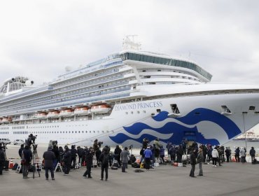 Dejan en vigilancia a chilenos que llegaron al país tras viajar en crucero Diamond Princess