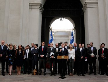 Presidente Piñera llamó a lograr un acuerdo contra la violencia y defender la democracia tras consejo de Gabinete