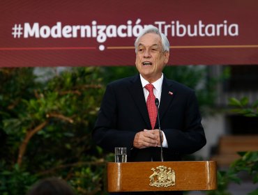 Presidente Piñera promulga ley de Modernización Tributaria: "Es fundamental en tiempos de incertidumbre"