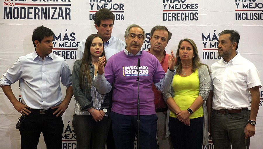 "#RechazoPropositivo": Parlamentarios RN lanzan campaña con miras al plebiscito constitucional de abril