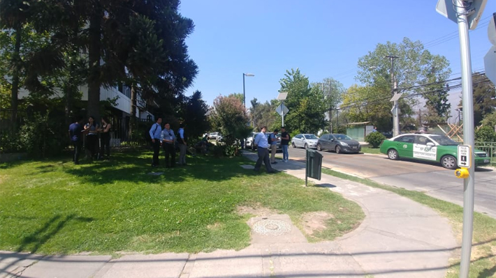 Fiscalía investiga detonación de dos artefactos explosivos en edificio de Vitacura