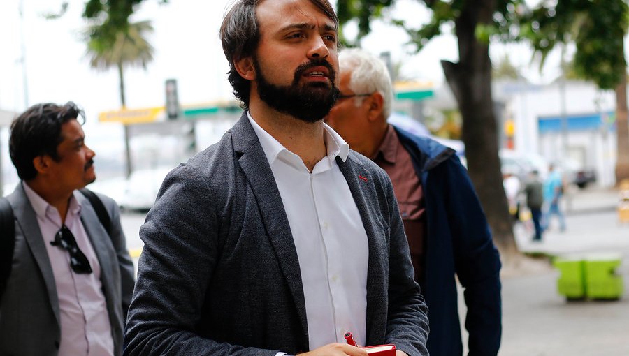 Jorge Sharp llama al Intendente de Valparaíso a tener "mayor proactividad" para enfrentar marzo